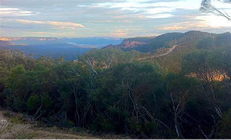 Narrowneck Night Run in Katoomba, NSW .